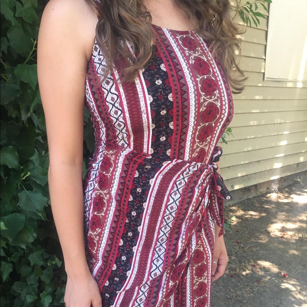 🌹VINTAGE ROSE WRAP DRESS🌹 - Picture 3 of 5